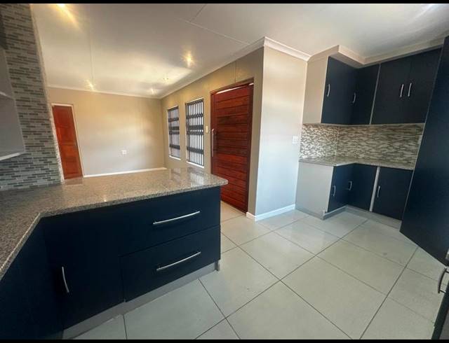 3 BEDROOM HOUSE FOR SALE IN ELANDSPOORT